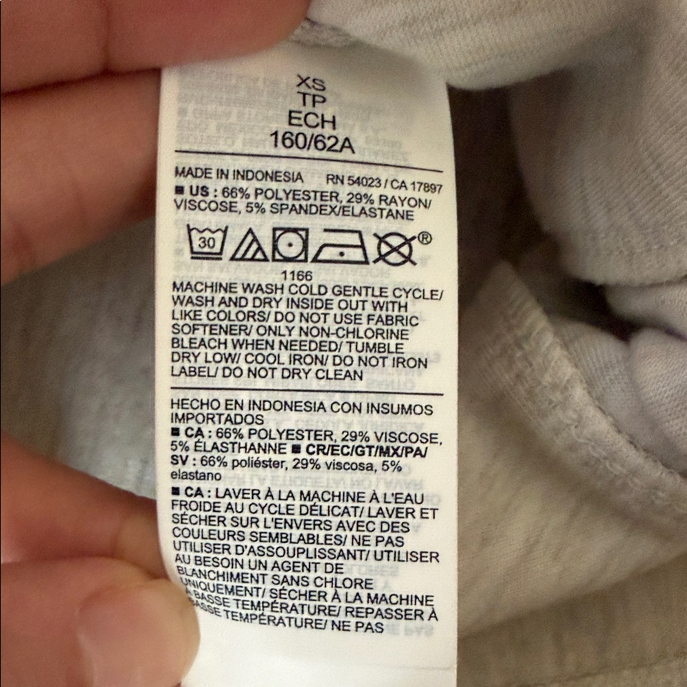 Old Navy Women’s Cream Bounce Fleece Sweatpants - Picture 3 of 6